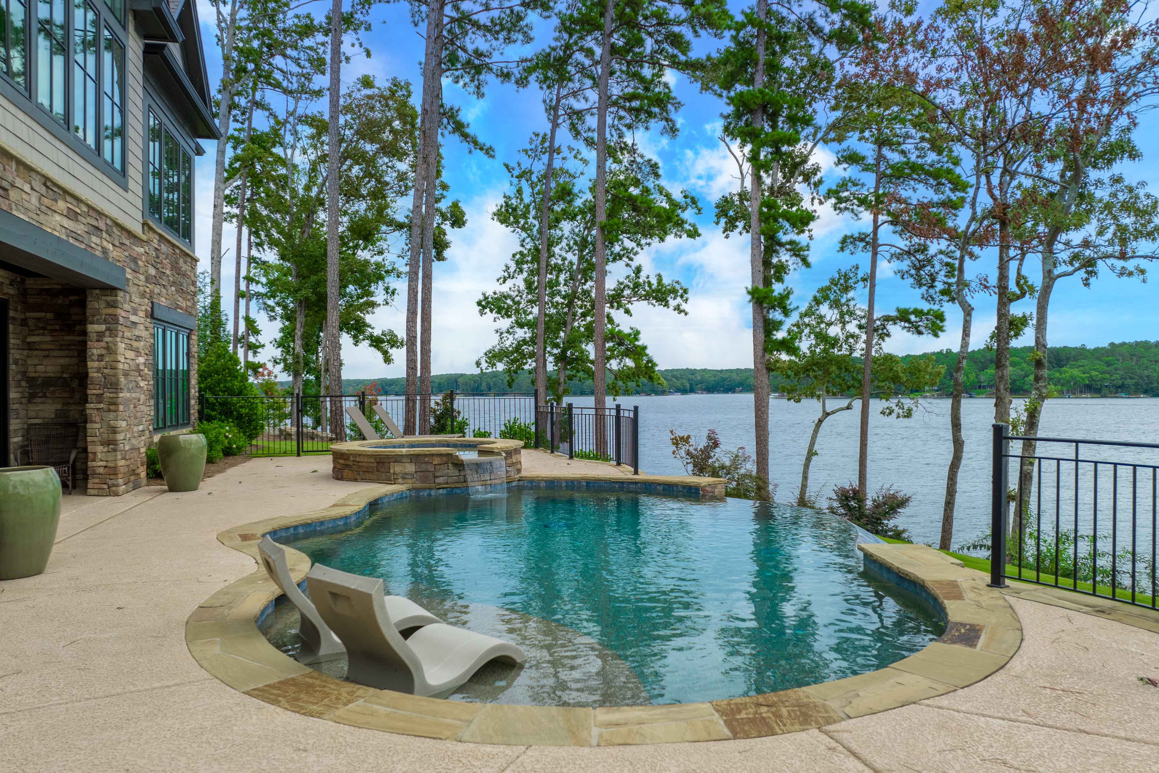 1051 South Shoals Drive image 40